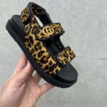 Gucci Women's Double G Sandal Brown Black Leopard Print Calf Hair Fabric - Bild 10