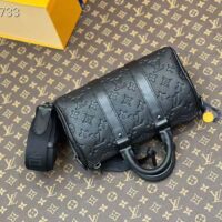 Louis Vuitton LV Unisex Keepall Bandoulière 25 Black Taurillon Monogram Embossed Cowhide Leather M20900 (8)