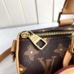 Louis Vuitton LV Unisex Keepall Bandoulière 25 Chocolate Monogram Craggy Coated Canvas M24849 - Bild 7