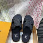 Louis Vuitton LV Unisex Oasis Mule Black Monogram-Embossed Grained Calf Leather 1ACHJ6 - Bild 5