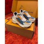 Louis Vuitton LV Unisex Run 55 Sneaker Blue Monogram Denim Calf Leather 1ACHTV - Bild 3