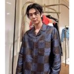 Louis Vuitton Men LV Long-Sleeved Damier Silk Pyjama Shirt Pyjama Fit 1AFJD0 - immagine 11