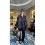 Louis Vuitton Men LV Long-Sleeved Damier Silk Pyjama Shirt Pyjama Fit 1AFJD0 - immagine 10