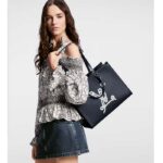 Louis Vuitton Unisex LV OnTheGo MM Black Grained Calfskin Hook Closure - Bild 12