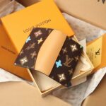 Louis Vuitton Unisex LV Pocket Organizer Chocolate Monogram Craggy Coated Canvas M83337 - immagine 4