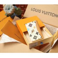 Louis Vuitton Unisex LV Pocket Organizer Vanilla Monogram Craggy Coated Canvas M83336 (1)