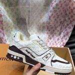 Louis Vuitton Unisex LV Trainer Sneaker White Monogram-Embossed Calf Leather 1ACR5K – Bild 6