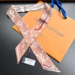 Louis Vuitton Unisex LV Ultimate Monogram BB Bandeau Dune Silk Inkjet Print M79588 - immagine 3