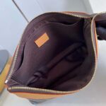 Louis Vuitton Unisex Pochette Voyage Souple Chocolate Monogram Craggy Coated Canvas M83568 - Bild 8