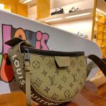 Louis Vuitton Unisex LV Moon Crossbody Khaki Green Vermillion Red Monogram Canvas M23838 - Bild 3