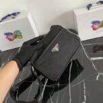 Prada Unisex Re-Nylon Saffiano Shoulder Bag Zipper Closure Fabric Leather - immagine 7