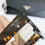 Prada Unisex Sunglasses Prada Logo Frame Compatible Graduated Lenses Standard Fit - Bild 8