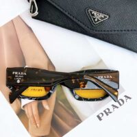 Prada Unisex Sunglasses Prada Logo Frame Compatible Graduated Lenses Standard Fit (1)