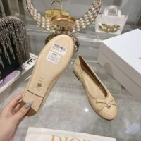 Dior CD Women Dior Ballet Flat Natural Cannage Raffia Grosgrain Bow Resin Pearl (7)
