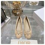 Dior CD Women Dior Ballet Flat Natural Cannage Raffia Grosgrain Bow Resin Pearl - Image 3