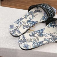 Dior Unisex CD Dway Slide Blue Multicolor Embroidered Cotton Toile De Jouy Mexico (1)