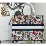 Dior Unisex Large Dior Book Tote White Multicolor Toile De Jouy Fantastica Embroidery - immagine 4