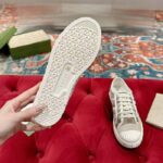 Gucci Unisex GG Canvas Sneaker Beige Ebony Original GG Canvas Lace Up Flat - Imagen 6