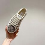 Gucci Unisex GG Sneaker Beige Ebony Original GG Canvas Low Heel – Image 10