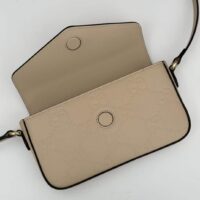 Gucci Women GG Super Mini Shoulder Bag Light Beige GG Leather Magnetic Closure (3)