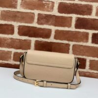 Gucci Women GG Super Mini Shoulder Bag Light Beige GG Leather Magnetic Closure (3)