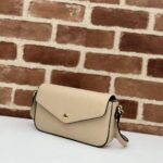 Gucci Women GG Super Mini Shoulder Bag Light Beige GG Leather Magnetic Closure - Image 3