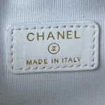 Chanel Dam CC Hjärtformad Väska Vit Kalvskinn Läder Guldtonad Metall