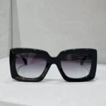 Occhiali da sole rettangolari da donna Chanel neri e oro A71377X08101S221653SOCCI