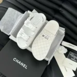 Sandalo Chanel CC Open Toe da donna in pelle di vitello - Bianco