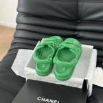 Sandales à bout ouvert Chanel pour femme en cuir de veau - Vert
