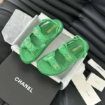 Sandales à bout ouvert Chanel pour femme en cuir de veau - Vert