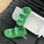 Sandales à bout ouvert Chanel pour femme en cuir de veau - Vert