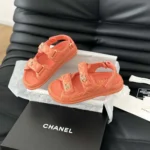 Sandales à bout ouvert Chanel pour femme en cuir de veau - Orange