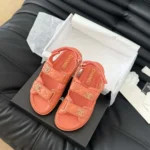Sandales à bout ouvert Chanel pour femme en cuir de veau - Orange