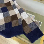 Louis Vuitton Damen Damier Kaschmir und Wollmischung Hoodie 1AFXJV