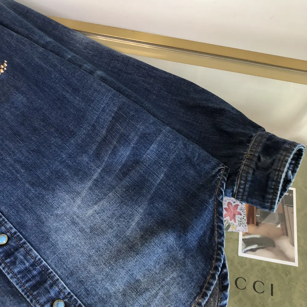 Louis Vuitton Men Fitted Long-Sleeved Denim Shirt 1AFXL5