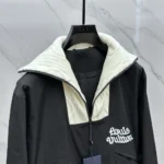 Louis Vuitton Damen Technischer Blouson mit gestricktem Kragen und Stickerei 1AFPU4