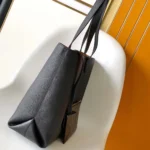 Louis Vuitton Donna Low Key Cabas MM-Nero M25341