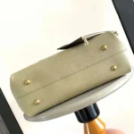 Louis Vuitton Donna Low Key Cabas MM-Clay Green M25343