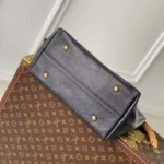 Louis Vuitton Women Low Key Hobo MM-Black M24856