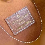 Louis Vuitton Donna Low Key Hobo MM-Marrone M24974