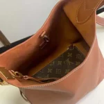 Louis Vuitton Donna Low Key Hobo MM-Marrone M24974