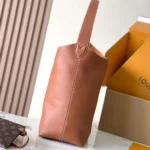 Louis Vuitton Women Low Key Hobo PM-Brown M25354
