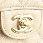 Bolso de mano Chanel Classic 11.12 para mujer, piel de becerro brillante granulada, tono dorado, metal beige
