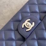 Chanel Damhandväska Classic 11.12 i Lammskinn - Marinblå