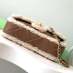 Sac à rabat Chanel pour femme en cuir d'agneau retourné - Marron