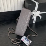 Borsa a mano Chanel Mini Classic da donna con manico superiore in pelle di vitello verniciata - Grigio