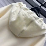 Louis Vuitton Damen Monogramm-Akzent-Strick-Hoodie-Milchweiß 1AGCHQ