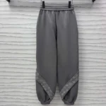 Louis Vuitton Damen Jogginghose mit Monogramm-Akzent-Strick-Grau 1AGCKE
