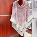 Sciarpa Dior unisex Miss Dior Allover 90 in twill di seta bianco e rosa pallido